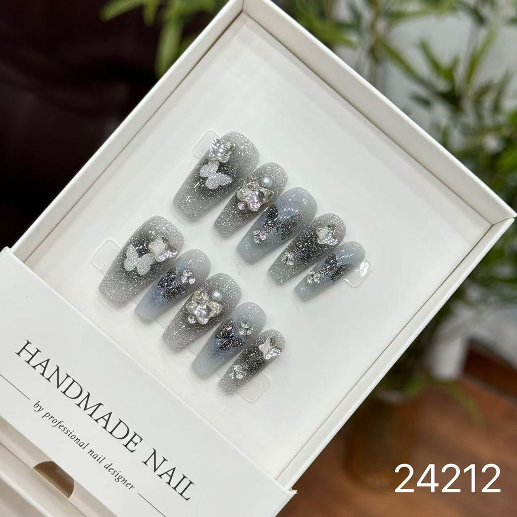 Handmade Long False Nails with a High-End Look, Enhancing Skin Tone, Popular Cat-Eye Style, Luxurious Manicure