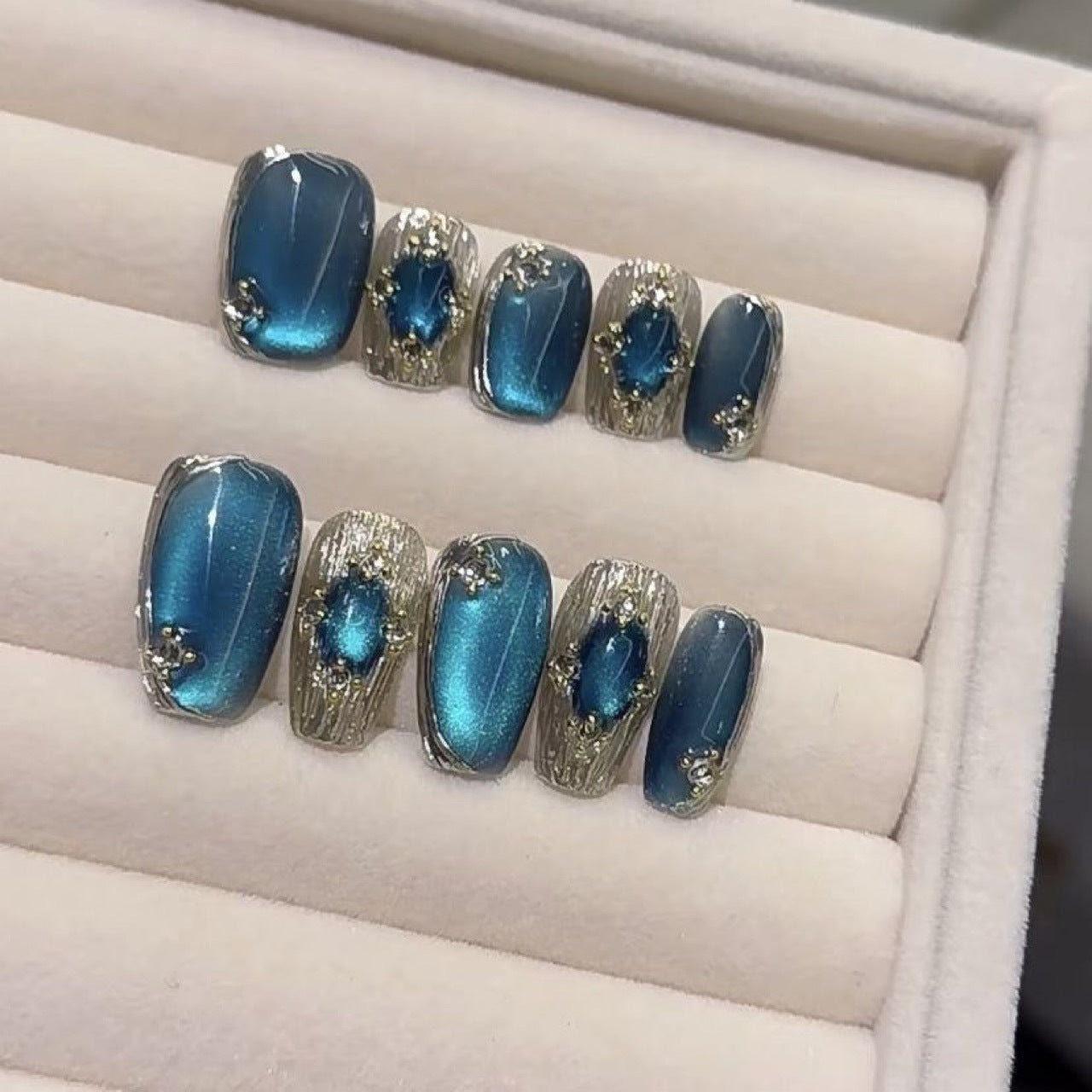 Blue Buccellati French-style light luxury, flattering and versatile, purely handmade press-on nails, wholesale, same style as on Douyin