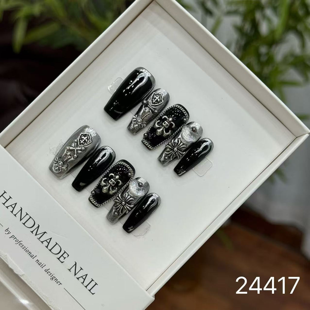 Handmade Long False Nails with a High-End Look, Enhancing Skin Tone, Popular Cat-Eye Style, Luxurious Manicure