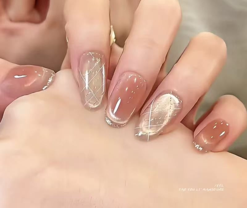 Shimmering milk tea plaid cat-eye press-on nails, high-end nude color, simple and elegant, light luxury style, sophisticated fake nails wholesale
