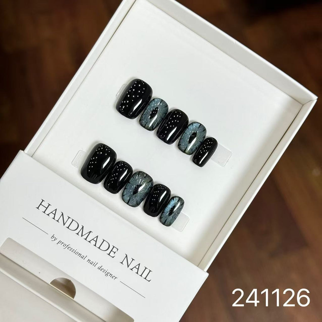 Handmade Long False Nails with a High-End Look, Enhancing Skin Tone, Popular Cat-Eye Style, Luxurious Manicure